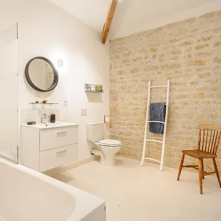 La Belle Parenthese A La Rochelle * Vergné