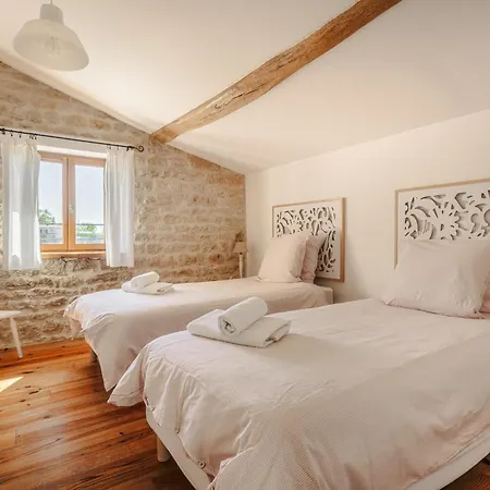La Belle Parenthese A La Rochelle * Vergné